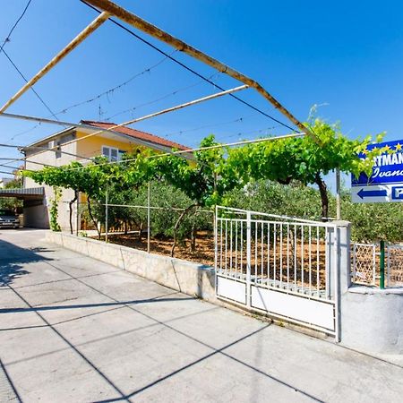 Apartments Ivana Trogir Exterior foto