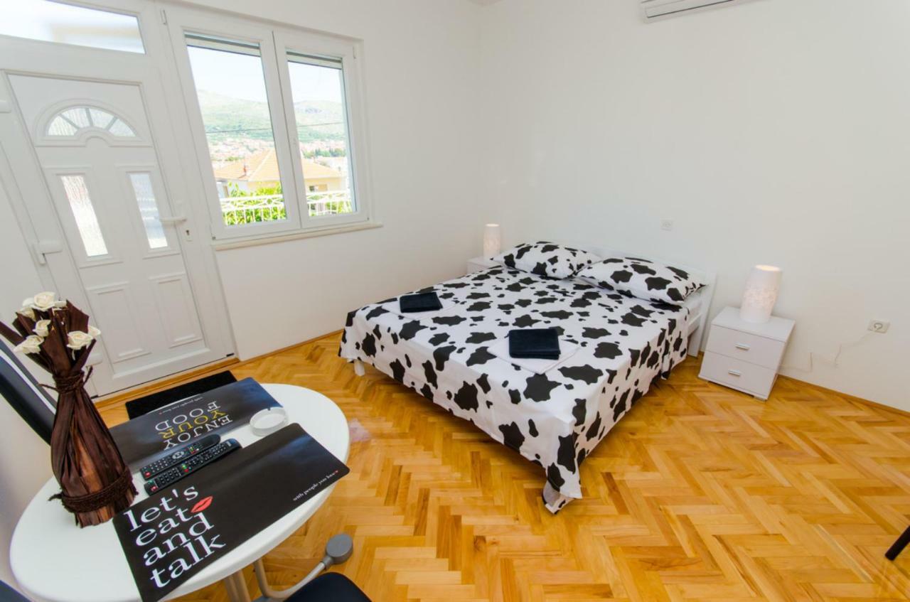 Apartments Ivana Trogir Exterior foto